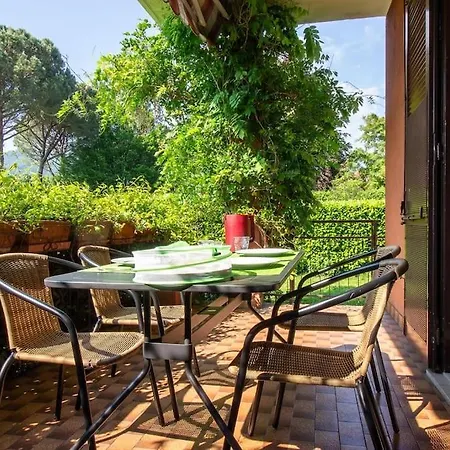 Apartment Fee4me Cozy House On The Bosisio Parini